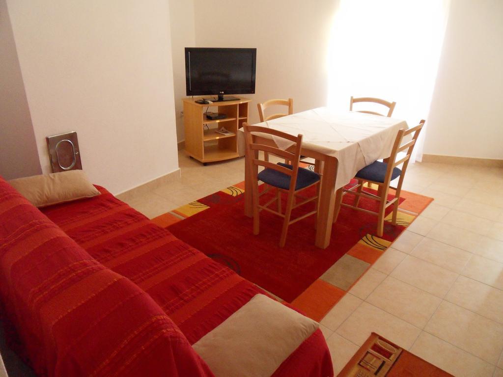 Apartments Petricevic 2 Selce Kültér fotó